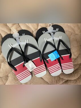 4 pair of Basic Zori Black and Striped Flip Flop Sandals - Size 10-11